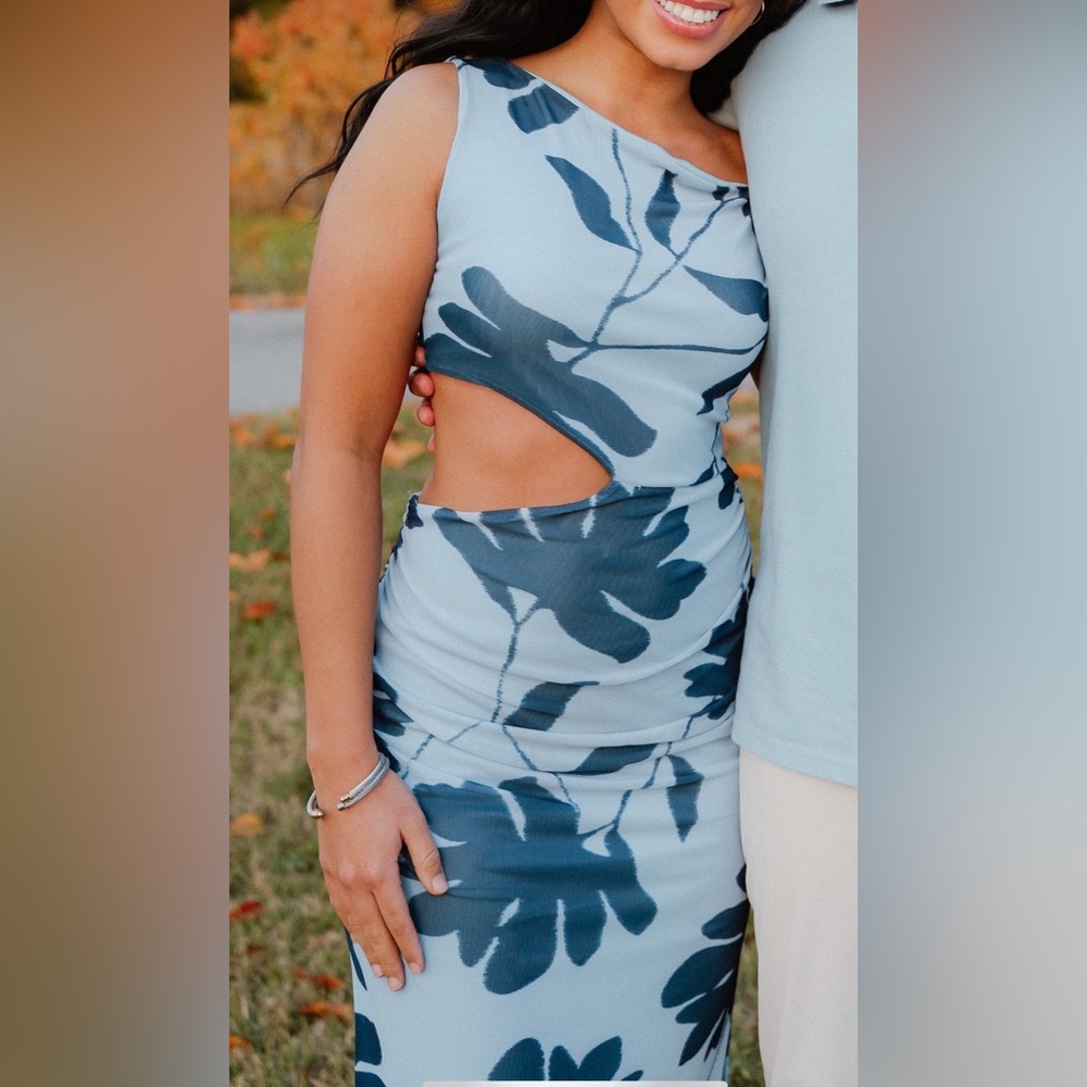 Blue Leaf-Print Cutout Midi Skirt